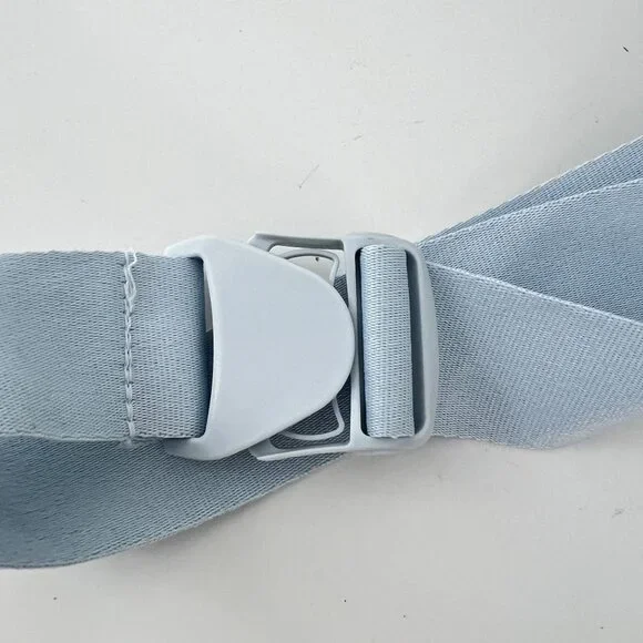 NWT Vera Bradley Essential Sling Backpack Lisbon Medallion NWT - Picture 6 of 9